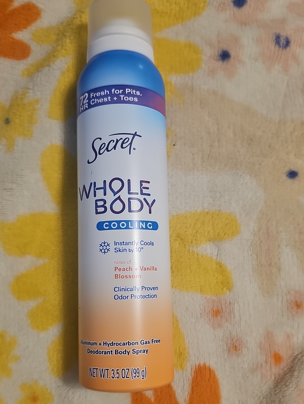 Secret Whole Body Cooling Body Spray - Peach & Vanilla (Blue/White/Peach)